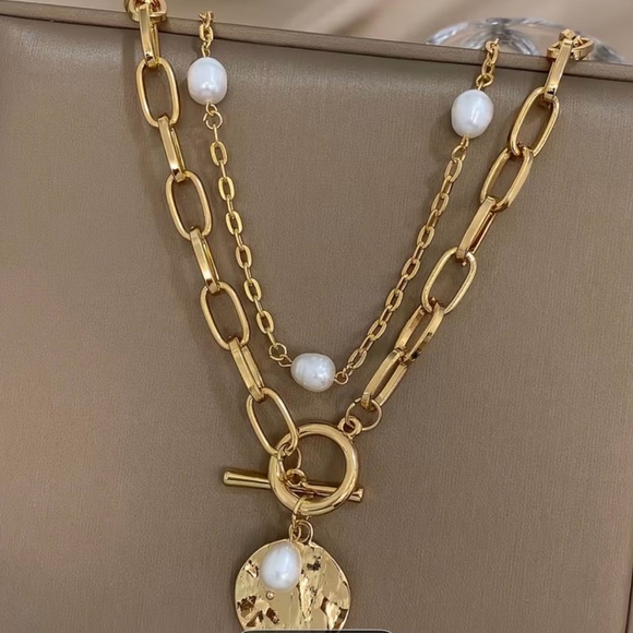 Chunky Gold and Pearl Necklace Set - Picture 5 of 5